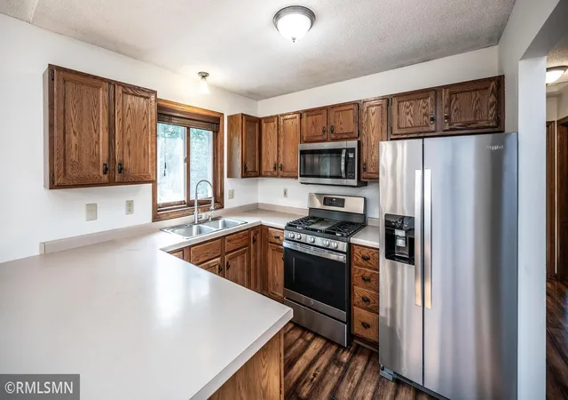 Photo 3 of Sale Pending at 18160 Echo Dr, Farmington, MN 55024 | MLS# 7122286 | Listing updated on 2026-09-21