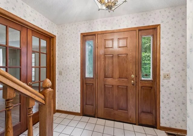 image of 5 Acorn Dr, Inver Grove Heights, MN 55077 | MLS# 7122288