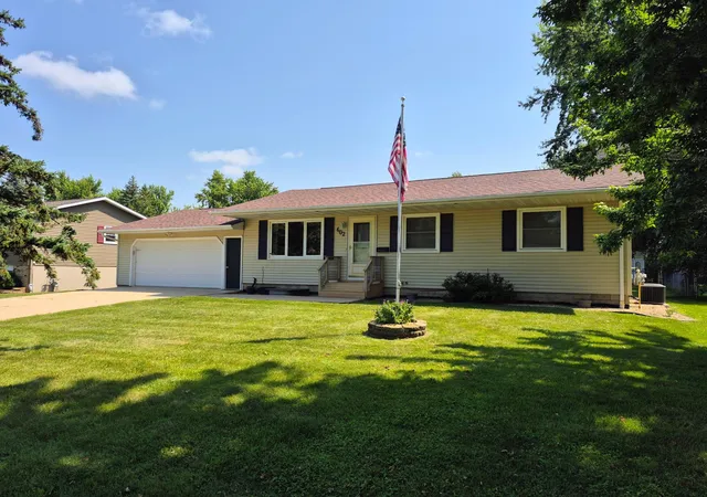 1st image of 602 7th Ave Ne, Stewartville, MN 55976 | MLS# 7122304