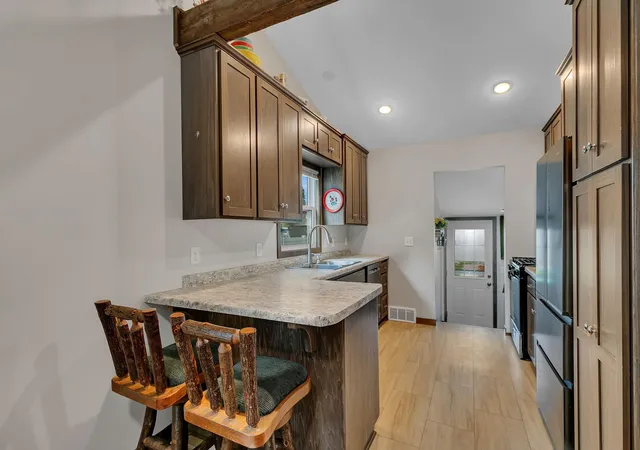 Photo 4 of Sale Pending at 321 32nd Avenue N, Saint Cloud, MN 56303 | MLS# 7122305 | Listing updated on 2026-08-21