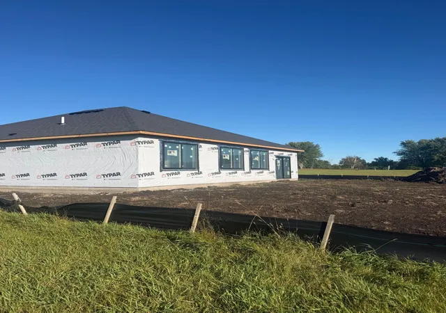 Photo 2 of Single family home for sale at 219 Double Eagle Dr, Mankato, MN 56001 | MLS# 7122310 | Listing updated on 2026-09-29
