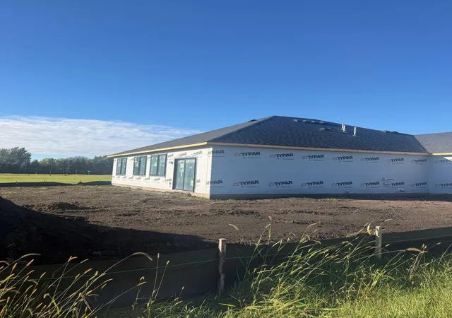 Photo 3 of Single family home for sale at 219 Double Eagle Dr, Mankato, MN 56001 | MLS# 7122310 | Listing updated on 2026-09-29