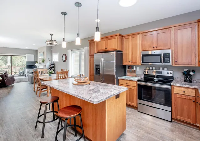 Photo 4 of Townhouse for sale at 2365 Skillman Ave E, Saint Paul, MN 55109 | MLS# 7122311 | Listing updated on 2026-08-25