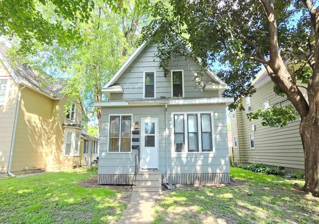 Photo 2 of Multi family home for sale at 1094 Albemarle St, Saint Paul, MN 55117 | MLS# 7122321 | Listing updated on 2026-10-12