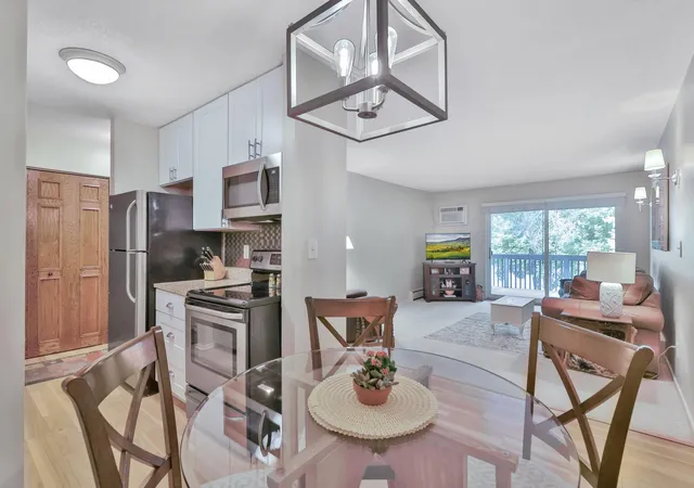Listing Photo 5 - Condo for sale in building located at 2800 Hamline Ave N, Roseville, MN 55113 - Unit #241