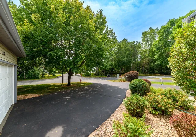 Photo 3 of Single family home for sale at 483 Poplar Dr, Saint Paul, MN 55126 | MLS# 7122329 | Listing updated on 2026-09-15