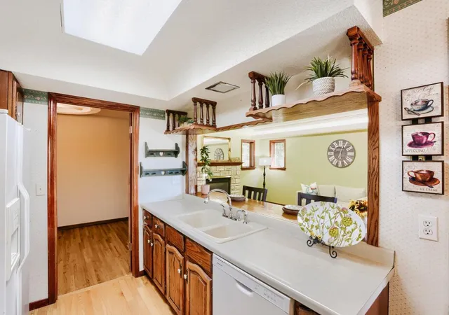 4th image of 558 113Th Ln Nw, Minneapolis, MN 55448 | MLS# 7122330