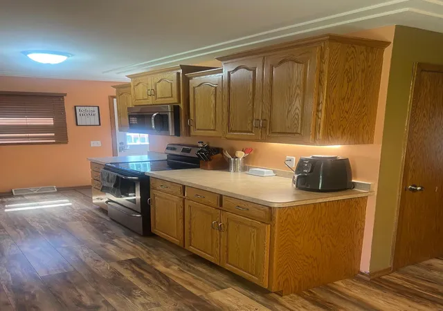 3rd image of 415 S Yale Ave, Litchfield, MN 55355 | MLS# 7122343