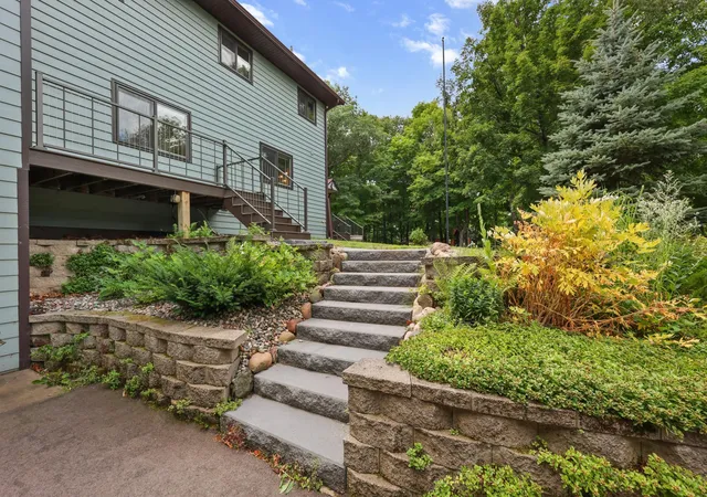 Photo 3 of Single family home for sale at 27350 Greenwood Isle Cir, Deerwood, MN 56444 | MLS# 7122351 | Listing updated on 2026-09-18
