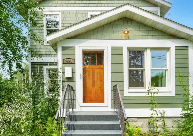 3rd image of 4887 Stewart Ave, Saint Paul, MN 55110 | MLS# 7122362