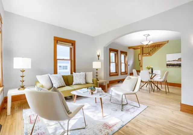 4th image of 4887 Stewart Ave, Saint Paul, MN 55110 | MLS# 7122362