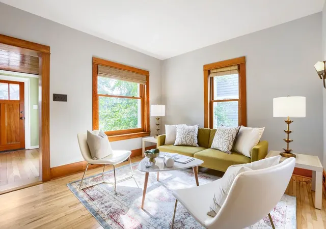 5th image of 4887 Stewart Ave, Saint Paul, MN 55110 | MLS# 7122362