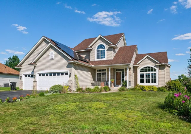 1st image of 7432 Whitehall Rd, Shakopee, MN 55379 | MLS# 7122364