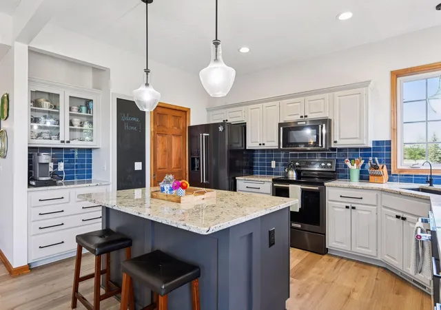 Photo 2 of Single family home for sale at 7432 Whitehall Rd, Shakopee, MN 55379 | MLS# 7122364 | Listing updated on 2026-09-22