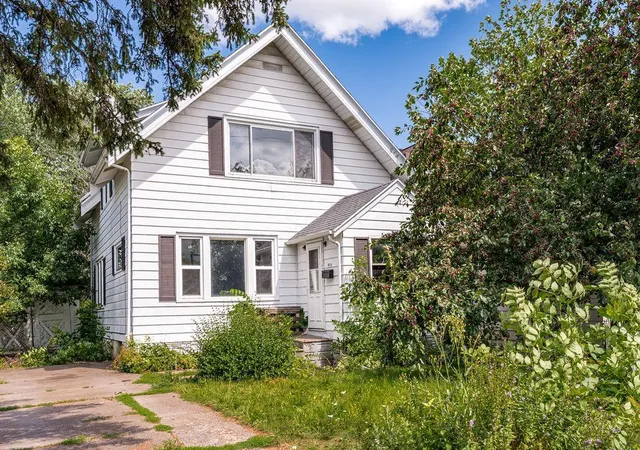 1st image of 410 N 39th Avenue W, Duluth, MN 55807 | MLS# 7122375