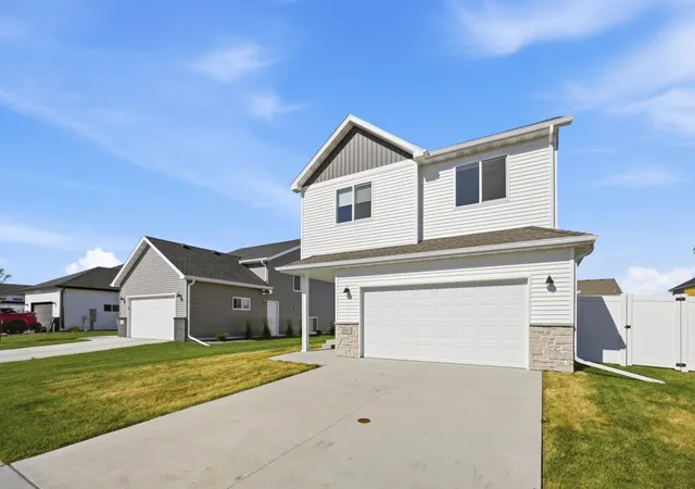 Photo 1 of Single family home for sale at 3851 19th Street S, Moorhead, MN 56560 | MLS# 7122380 | Listing updated on 2026-10-09