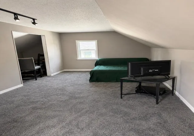 Photo 4 of Sale Pending at 1712 Arlington Ave E, Saint Paul, MN 55106 | MLS# 7122384 | Listing updated on 2026-09-19