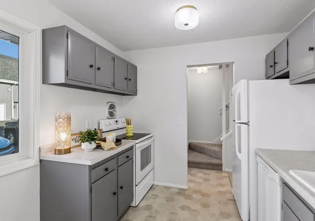 Photo 3 of Single family home for sale at 411 Dorland Pl, Saint Paul, MN 55119 | MLS# 7122391 | Listing updated on 2026-10-14