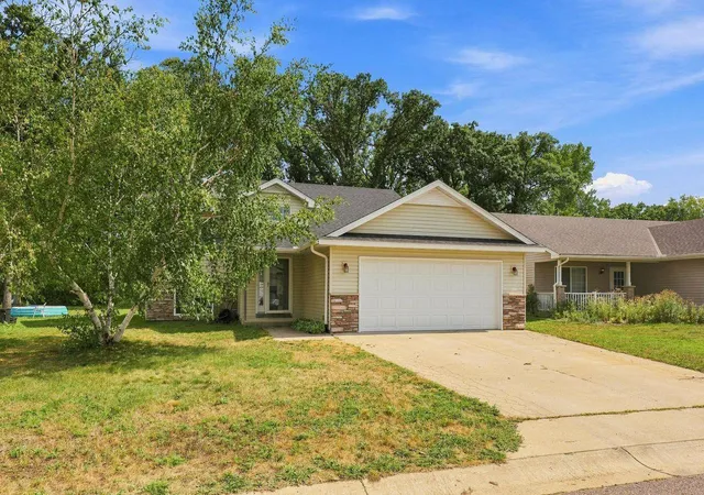 2nd image of 2528 42nd Ave S, Saint Cloud, MN 56301 | MLS# 7122396