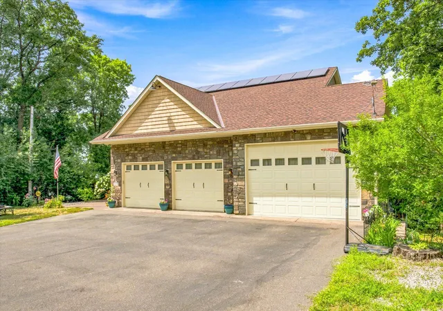 Photo 3 of Single family home for sale at 33276 Xenon Dr Nw, Princeton, MN 55371 | MLS# 7122401 | Listing updated on 2026-08-31