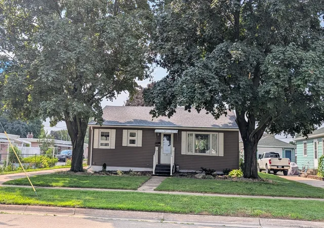 1st image of 1507 4th Ave Nw, Austin, MN 55912 | MLS# 7122414