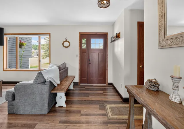 4th image of 35130 Hinckley Rd, Hinckley, MN 55037 | MLS# 7122426