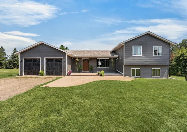 69th image of 35130 Hinckley Rd, Hinckley, MN 55037 | MLS# 7122426