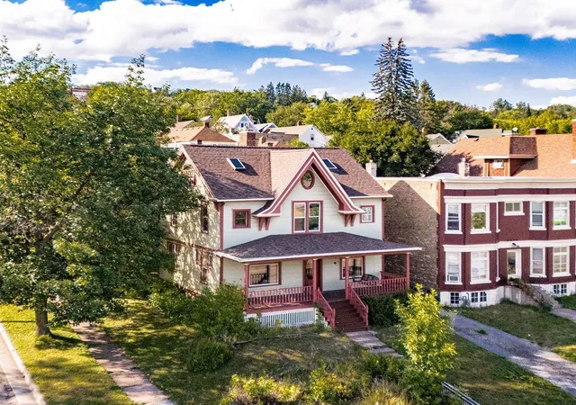 2nd image of 1101 E 4th Street, Duluth, MN 55805 | MLS# 7122442