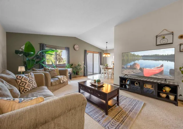 1st image of 3837 Gershwin Ave N, Saint Paul, MN 55128 | MLS# 7122452