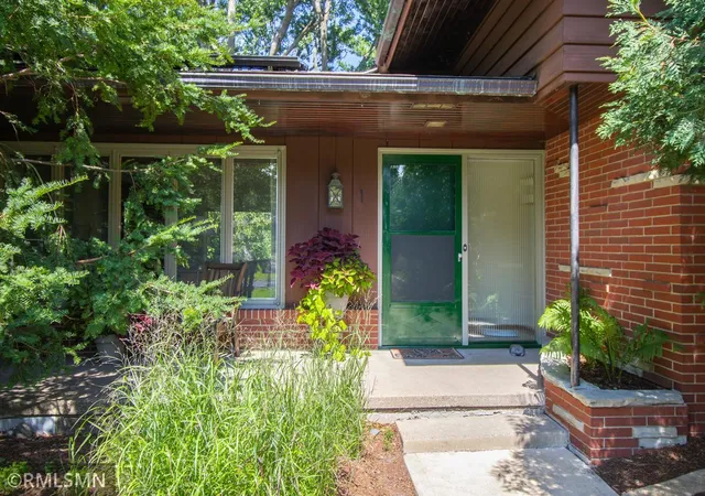 Photo 2 of Sale Pending at 1 Hingham Cir, Saint Paul, MN 55118 | MLS# 7122461 | Listing updated on 2026-08-22