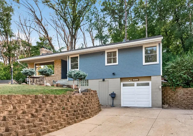 Photo 3 of Single family home for sale at 1417 Stickney Ave, South Saint Paul, MN 55075 | MLS# 7122464 | Listing updated on 2026-09-17
