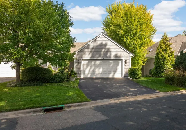 Photo 2 of Single family home for sale at 2934 Pelican Point Cir, Mound, MN 55364 | MLS# 7122478 | Listing updated on 2026-09-02