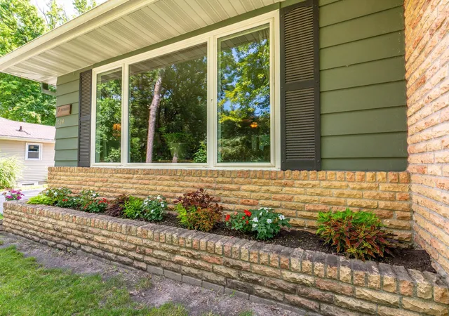 Photo 3 of Single family home for sale at 524 Guttenberg Hts, Fergus Falls, MN 56537 | MLS# 7122496 | Listing updated on 2026-08-31