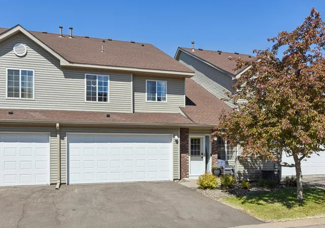 1st image of 2335 Oakridge Cir, Hudson, WI 54016 | MLS# 7122515