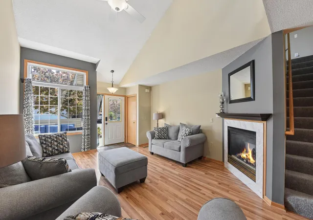 4th image of 2335 Oakridge Cir, Hudson, WI 54016 | MLS# 7122515