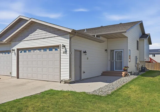 3rd image of 1512 19Th Ave E, West Fargo, ND 58078 | MLS# 7122521