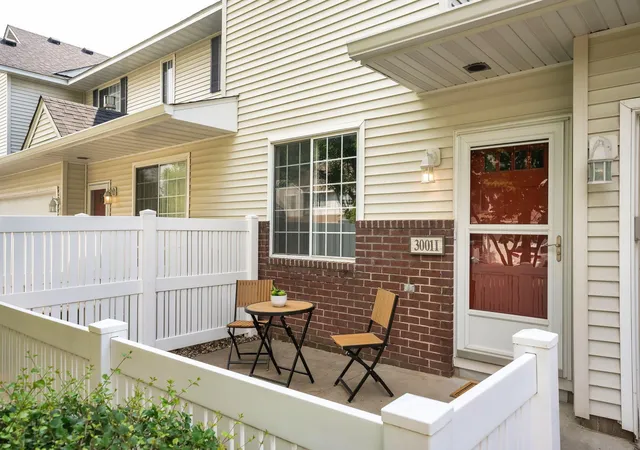 1st image of 3001 Juniper Ln #I, Saint Paul, MN 55125 | MLS# 7122530