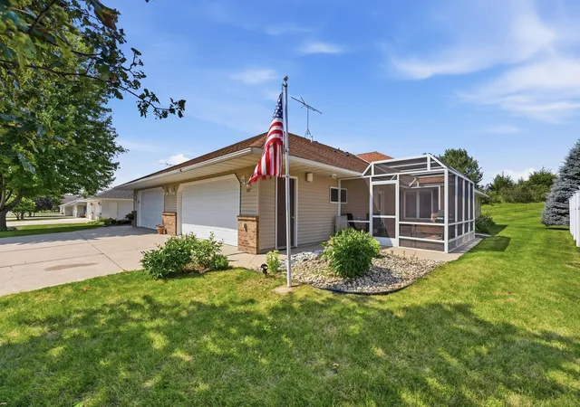 1st image of 207 Circle View Dr, Dassel, MN 55325 | MLS# 7122535