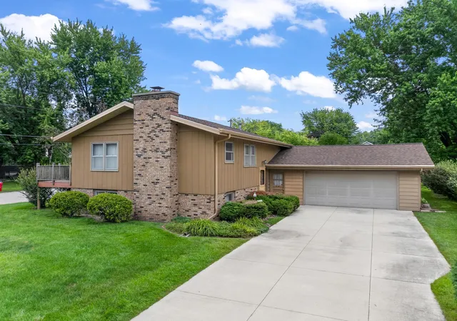2nd image of 816 1st Ave Nw, Byron, MN 55920 | MLS# 7122536
