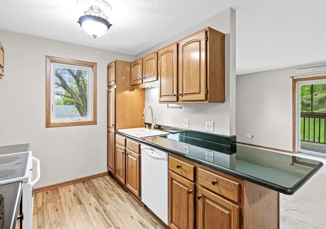 4th image of 3275 80Th St E #305, Inver Grove Heights, MN 55076 | MLS# 7122539