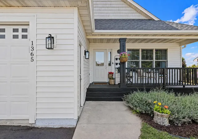 Photo 3 of Single family home for sale at 1365 Martin Ct, New Richmond, WI 54017 | MLS# 7122557 | Listing updated on 2026-09-17