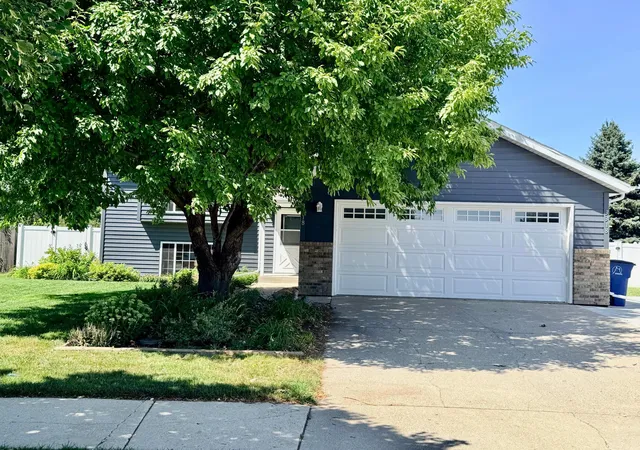 Photo 2 of Sale Pending at 3318 39th Street S, Moorhead, MN 56560 | MLS# 7122574 | Listing updated on 2026-08-16