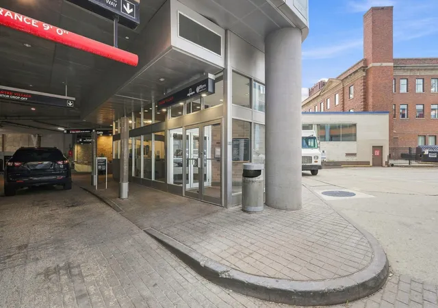 2nd image of 431 S 7th St #2704, Minneapolis, MN 55415 | MLS# 7122586