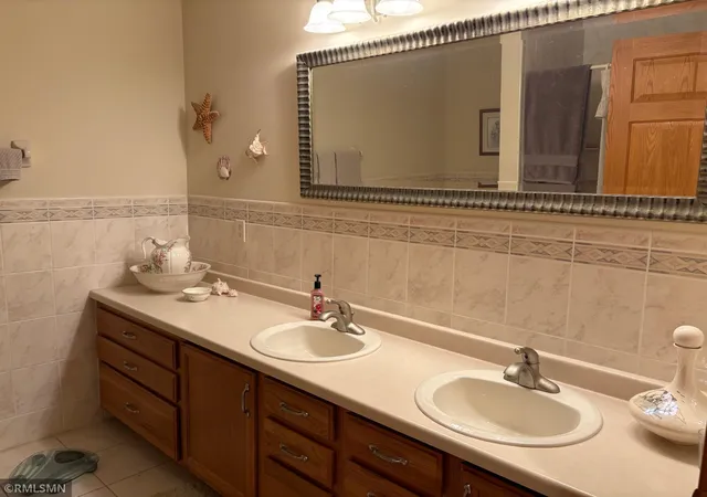 8th image of 17135 705th Ave, Dassel, MN 55325 | MLS# 7122587
