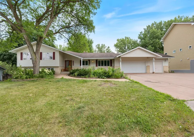 Photo 1 of Single family home for sale at 2305 S Skyline Dr, Burnsville, MN 55337 | MLS# 7122595 | Listing updated on 2026-08-28