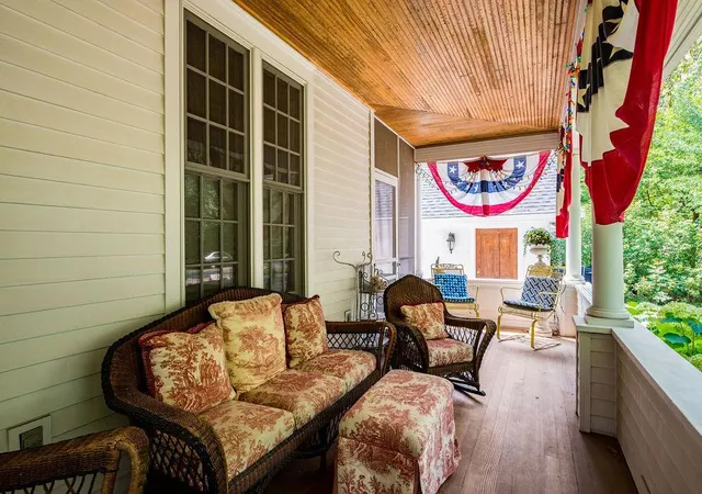 Photo 3 of Single family home for sale at 215 Elm St, Northfield, MN 55057 | MLS# 7122596 | Listing updated on 2026-09-01