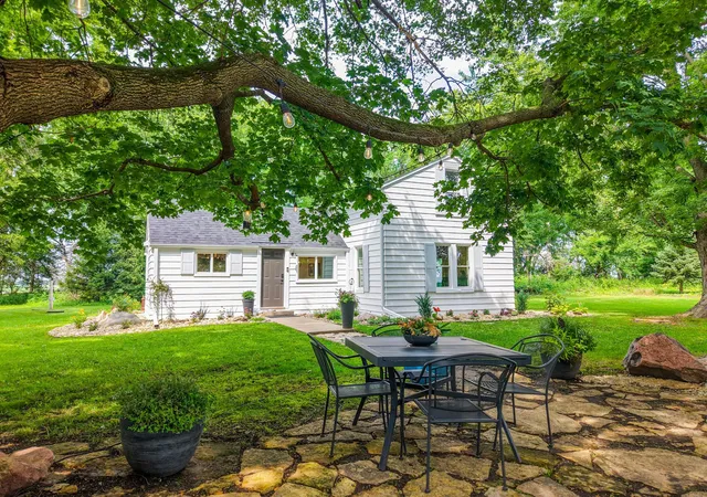 Photo 2 of Sale Pending at 10337 30 Highway Sw, Hayfield, MN 55940 | MLS# 7122609 | Listing updated on 2026-08-27