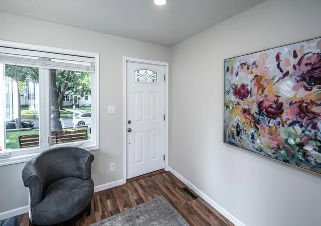 Photo 3 of Sale Pending at 2737 Hampshire Ave S, Minneapolis, MN 55426 | MLS# 7122615 | Listing updated on 2026-10-01