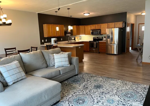Photo 3 of Sale Pending at 5157 Weatherstone Dr Nw, Rochester, MN 55901 | MLS# 7122623 | Listing updated on 2026-09-14