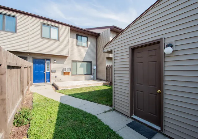 2nd image of 2231 32nd Ave S, Fargo, ND 58103 | MLS# 7122634